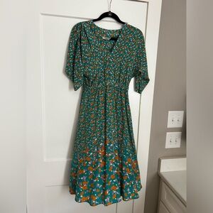 Tucker NYC floral dress EUC
